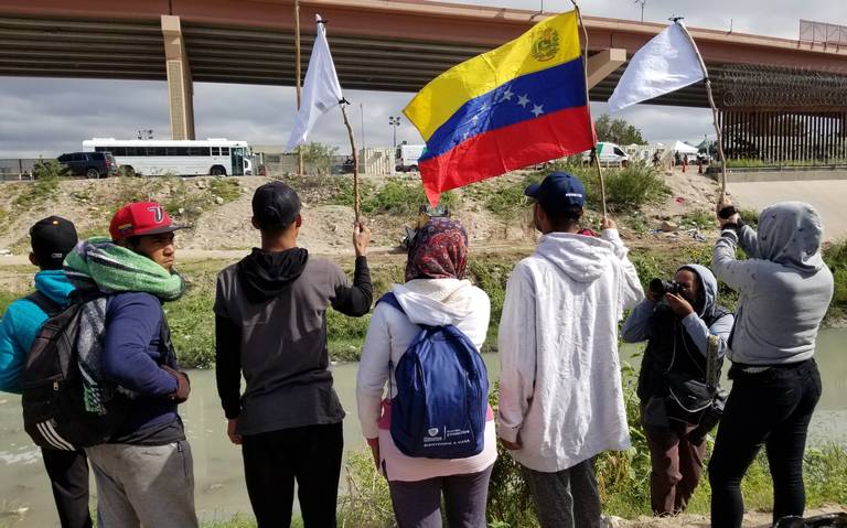 Llegan venezolanos a EU bajo nuevo proceso